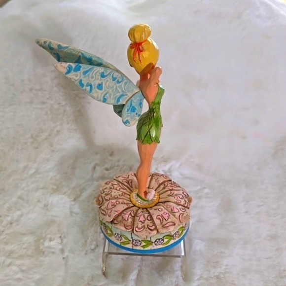 Tinker Bell Figurine - Walt Disney Showcase Collectible - Picture 2 of 6